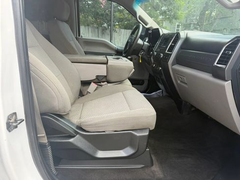Used 2017 Ford F250 XLT AWD/4WD image 13
