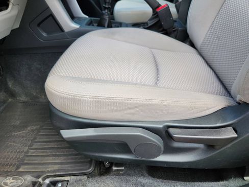 Used 2017 Subaru Forester 2.5i AWD/4WD image 26