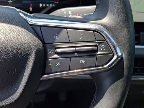 Used 2025 Chevrolet Equinox LT FWD image 15