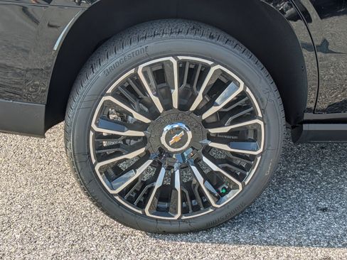 New 2026 Chevrolet Tahoe High Country AWD/4WD image 9