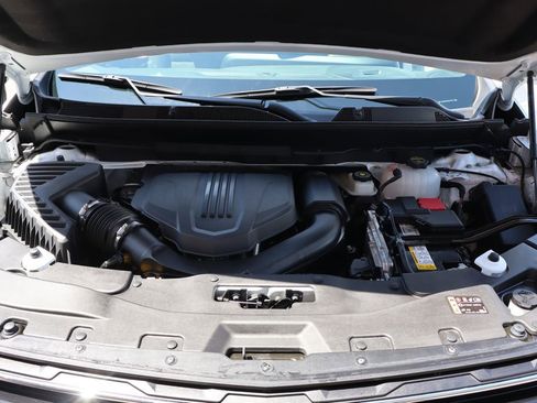 Used 2024 Chevrolet Traverse LT w/ LPO, Floor Liner Package FWD image 48