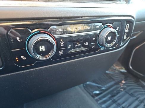 Used 2024 Chevrolet Silverado 1500 LT image 19