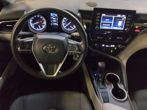 Used 2022 Toyota Camry LE FWD image 22