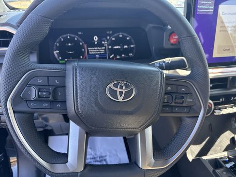 Used 2024 Toyota Tacoma image 17