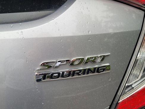 Used 2019 Honda Civic Sport Touring image 9
