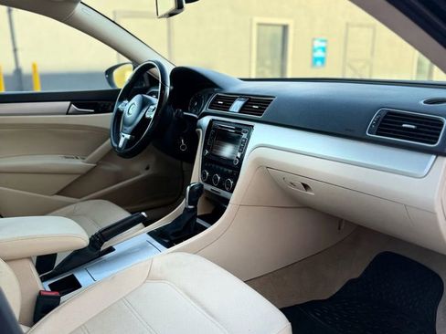 Used 2012 Volkswagen Passat 2.5 SE image 15