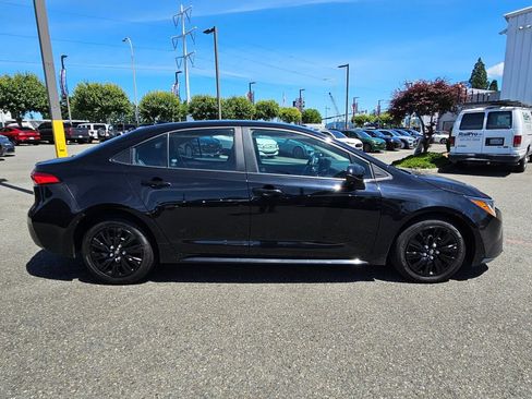 Used 2023 Toyota Corolla LE FWD image 6