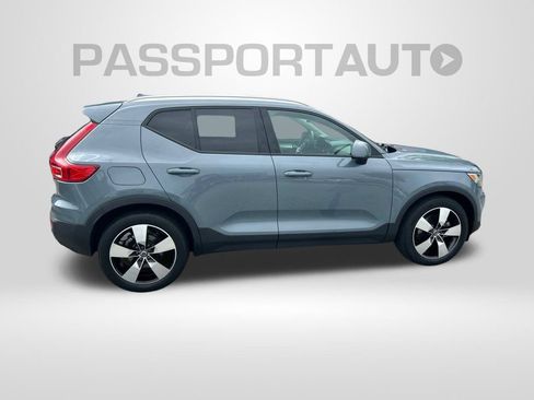 Used 2020 Volvo XC40 T5 Momentum w/ Protection Package Premier AWD/4WD image 5