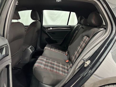 Used 2016 Volkswagen Golf image 13