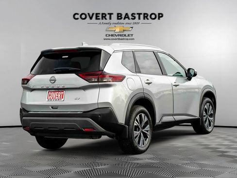 Used 2023 Nissan Rogue SV w/ SV Premium B Package FWD image 4
