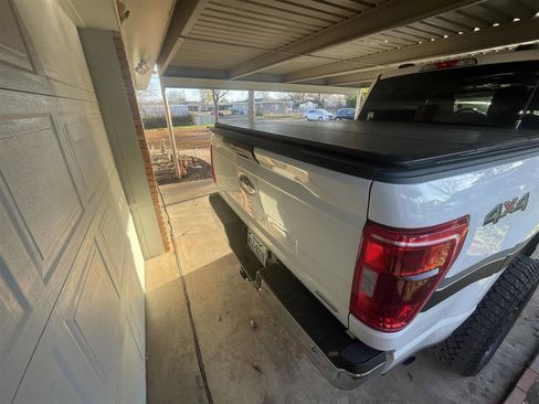 Used 2023 Ford F150 XLT image 4