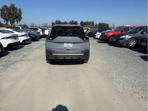 Certified 2023 Nissan Rogue SL w/ SL Premium Package image 4