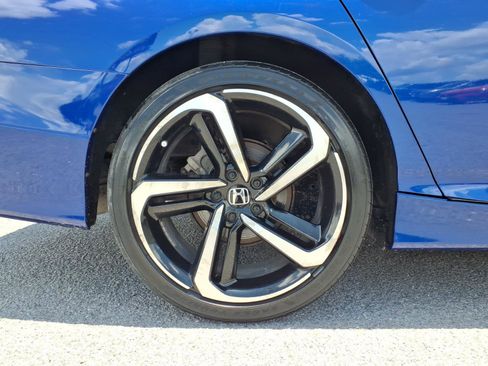 Used 2018 Honda Accord Sport image 25