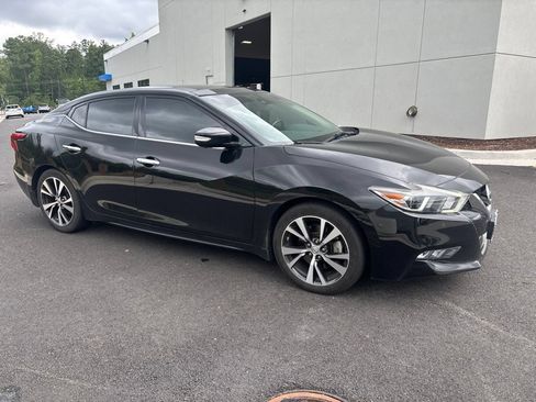 Used 2017 Nissan Maxima Platinum FWD image 3