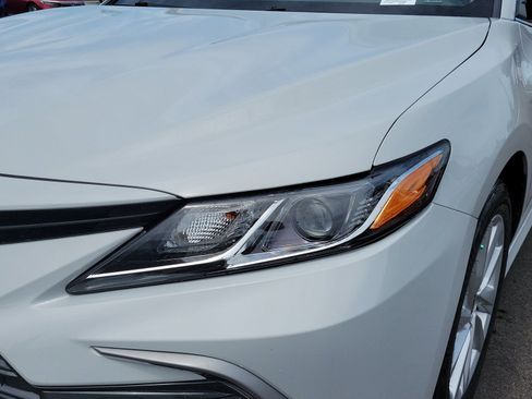Used 2024 Toyota Camry LE FWD image 10