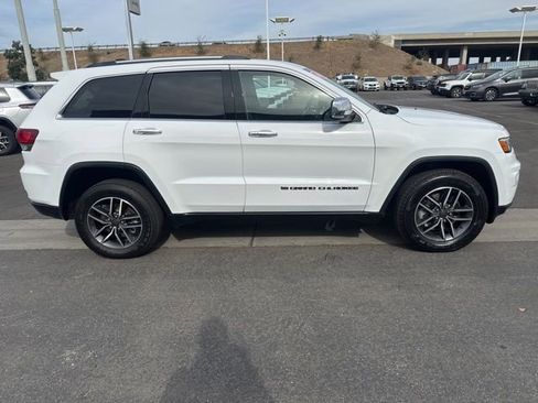 Used 2022 Jeep Grand Cherokee Limited image 7