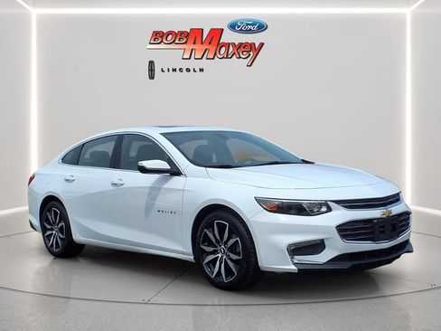 Used 2018 Chevrolet Malibu LT w/ Leather Package FWD image 3