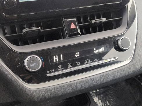 Used 2023 Toyota Corolla LE image 21