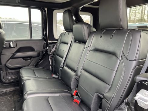 Used 2021 Jeep Wrangler Unlimited Sahara w/ LED Lighting Group image 33