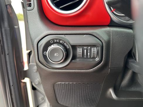 Used 2019 Jeep Wrangler Unlimited Rubicon image 29