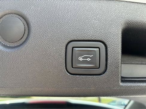 Used 2024 Chevrolet Equinox LT AWD/4WD image 10