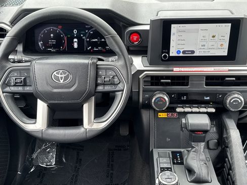 Certified 2025 Toyota 4Runner TRD Off-Road AWD/4WD image 20