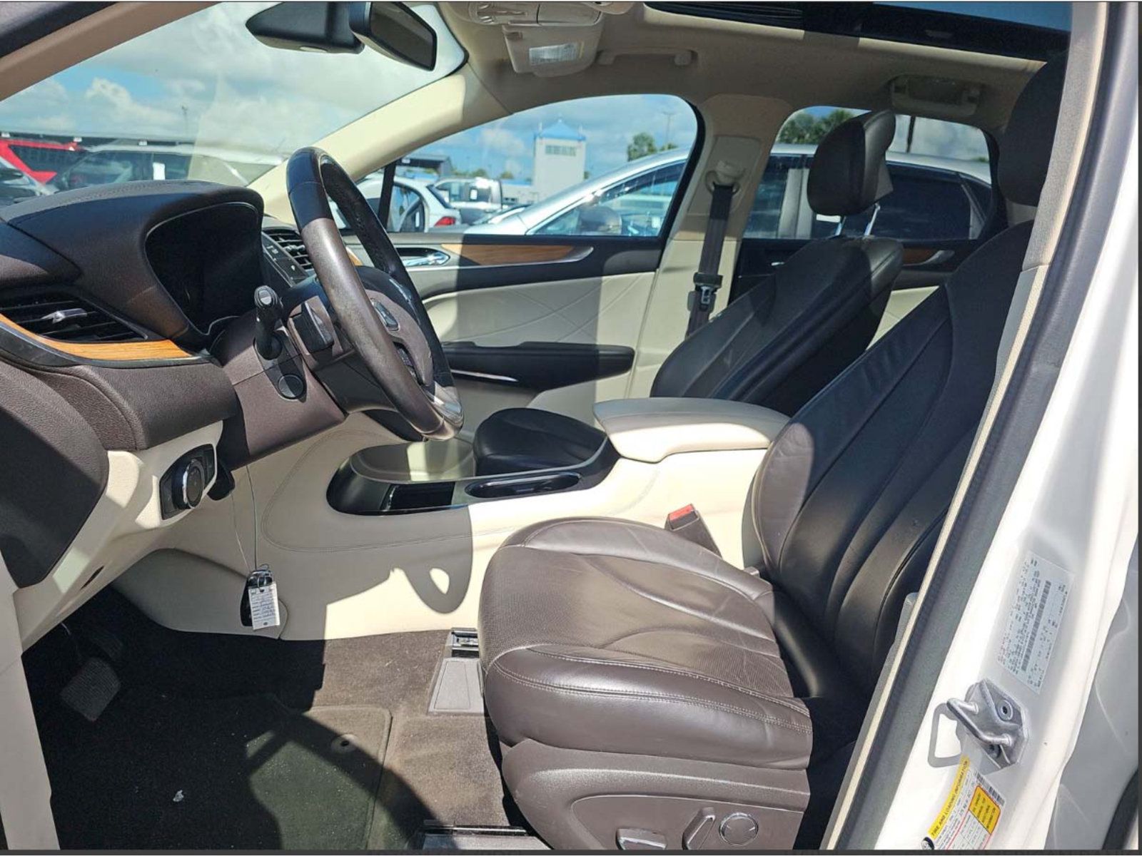 Used 2015 Lincoln MKC AWD w/ Equipment Group 102A Reserve image 4