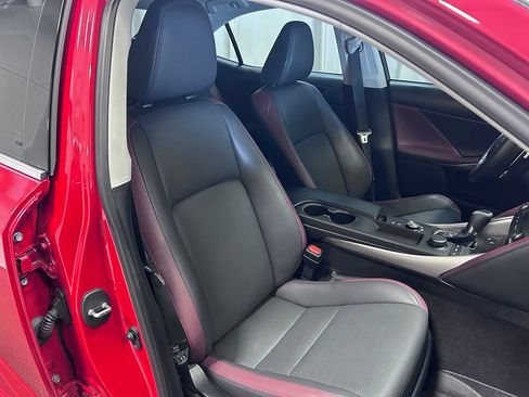 Used 2019 Lexus IS 300 AWD w/ Premium Package image 22