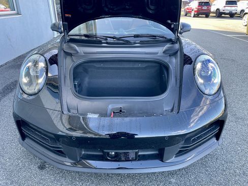 Used 2025 Porsche 911 Carrera image 35