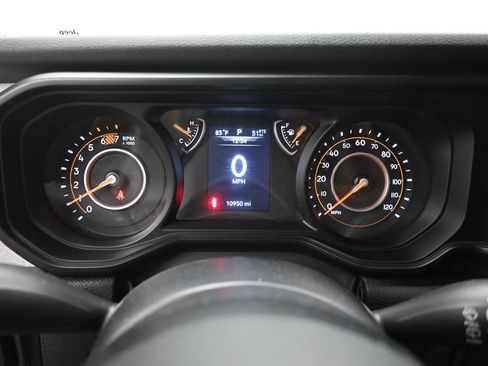 Used 2024 Jeep Wrangler Unlimited Sport AWD/4WD image 3