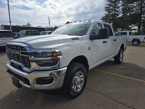 Used 2025 RAM 2500 Tradesman w/ Chrome Appearance Group image 4
