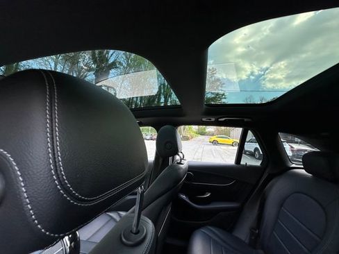 Used 2022 Mercedes-Benz GLC 300 image 39