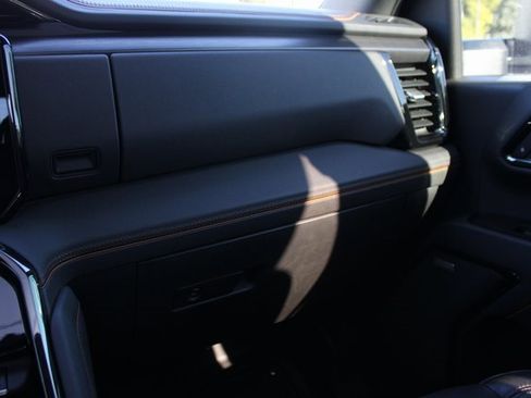 Used 2024 GMC Sierra 2500 AT4 w/ AT4 Premium Plus Package image 33