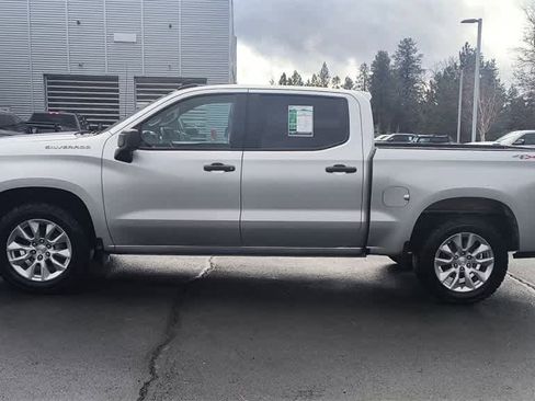 Used 2022 Chevrolet Silverado 1500 Custom image 5