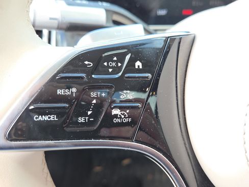 Used 2025 Mercedes-Benz S 580 4MATIC Sedan image 24