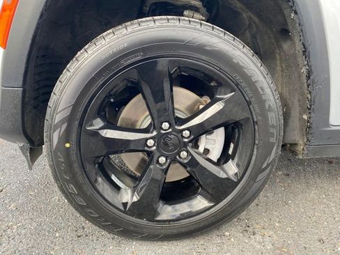 Used 2023 Jeep Grand Cherokee L Laredo image 20