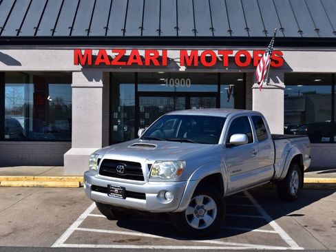 Used 2008 Toyota Tacoma 4x4 Access Cab V6 image 2