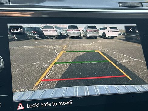 Used 2023 Volkswagen Tiguan SE R-Line image 28