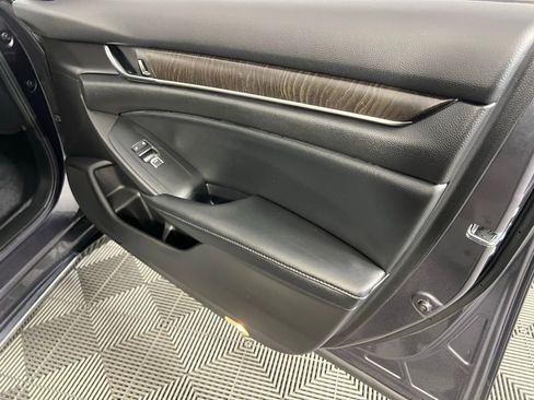 Used 2022 Honda Accord EX-L image 32
