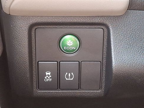 Used 2018 Honda HR-V EX image 25