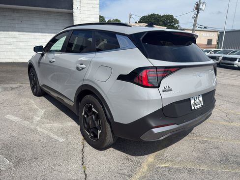Used 2026 Kia Sportage EX w/ EX Panorama Roof Package FWD image 10