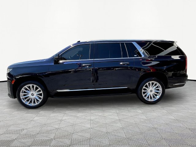 Used 2024 Cadillac Escalade ESV Premium Luxury AWD/4WD image 4