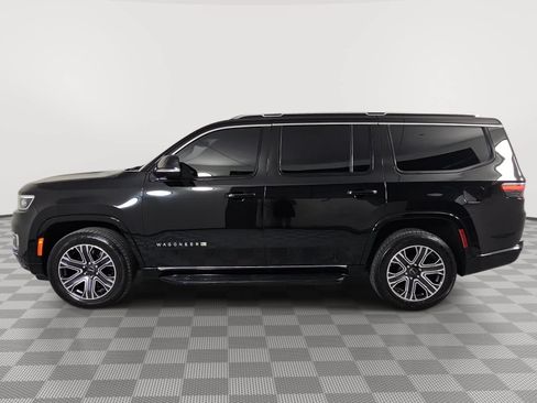 Used 2025 Jeep Wagoneer 4WD image 5