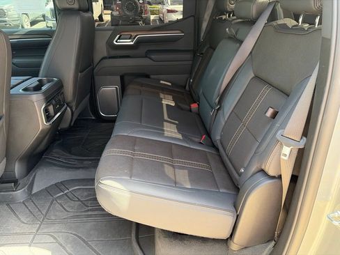 Used 2025 Chevrolet Silverado 1500 High Country w/ High Country Premium Package RWD image 17