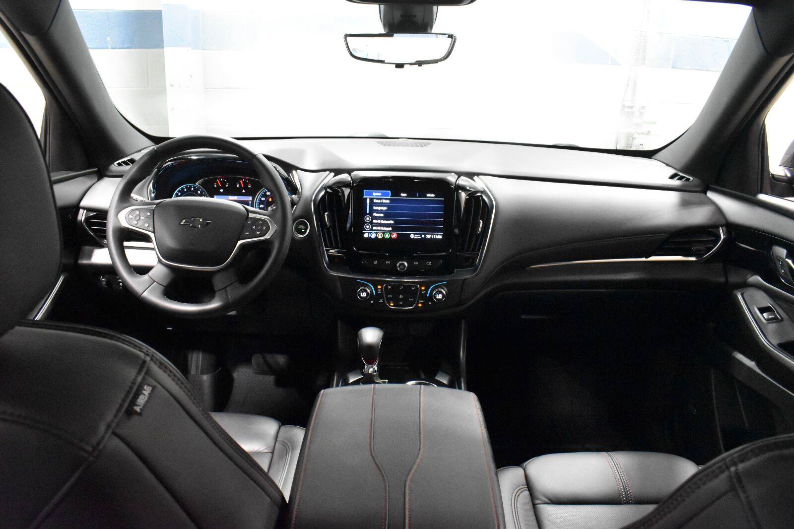 Used 2023 Chevrolet Traverse RS w/ LPO, Floor Liner Package FWD image 6