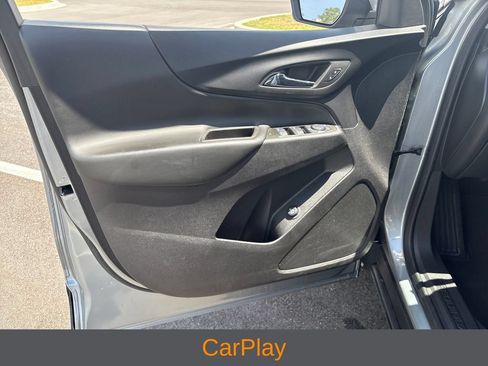 Used 2024 Chevrolet Equinox LT FWD image 3
