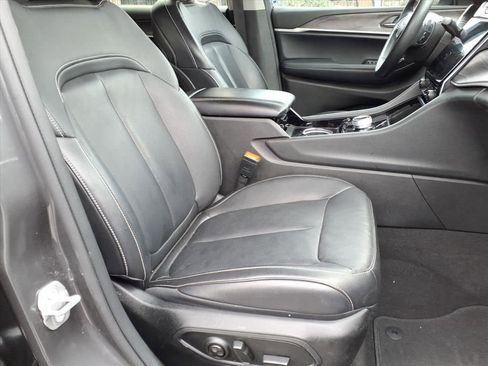 Used 2021 Jeep Grand Cherokee L Limited RWD image 21