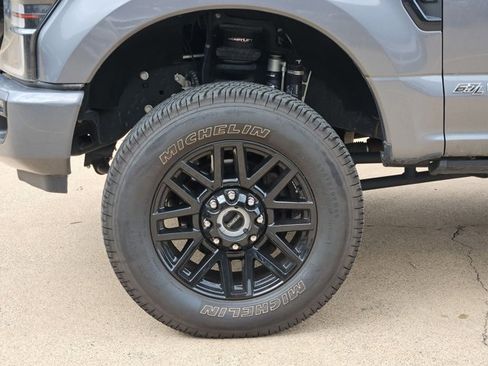 Used 2022 Ford F350 Lariat w/ Black Appearance Package image 23