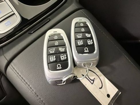Certified 2024 Hyundai Tucson Limited AWD/4WD image 20