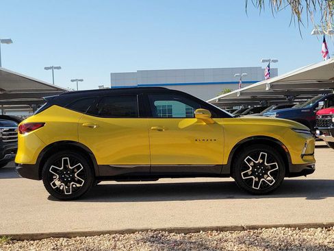 Used 2024 Chevrolet Blazer RS w/ Enhanced Convenience Package FWD image 9